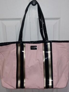 New Victoria’s Secret Pink Tote Bag w/ Matching Wristlet